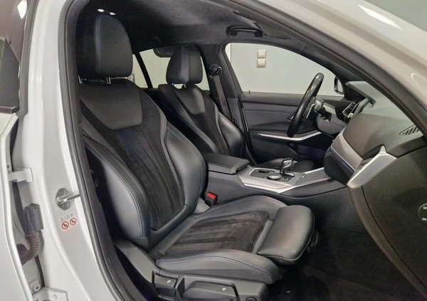 BMW Seria 3 cena 139999 przebieg: 82105, rok produkcji 2019 z Góra małe 596